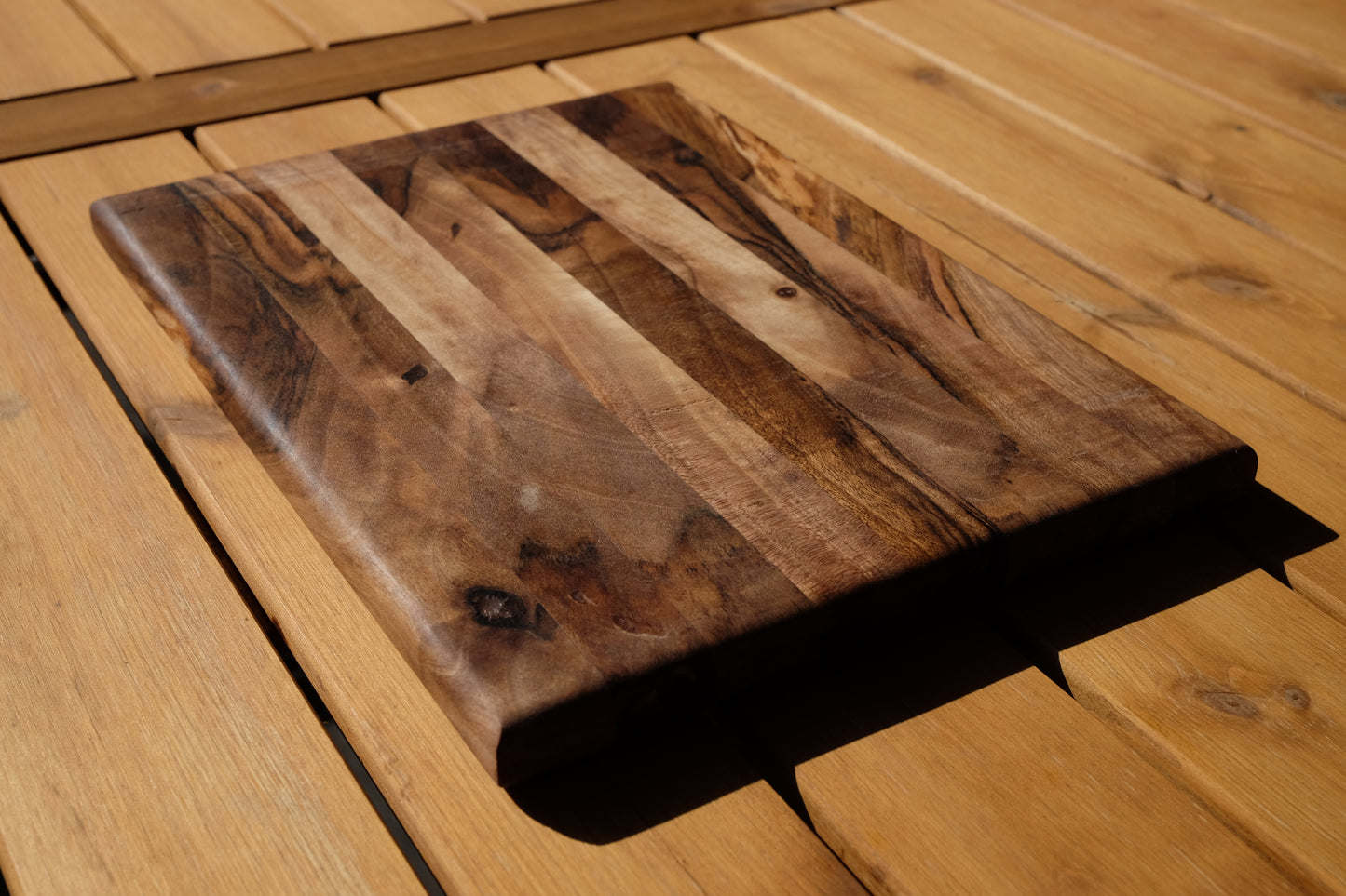 Ceviz kesme tahtası - 27x20x1.7cm - Masif ceviz