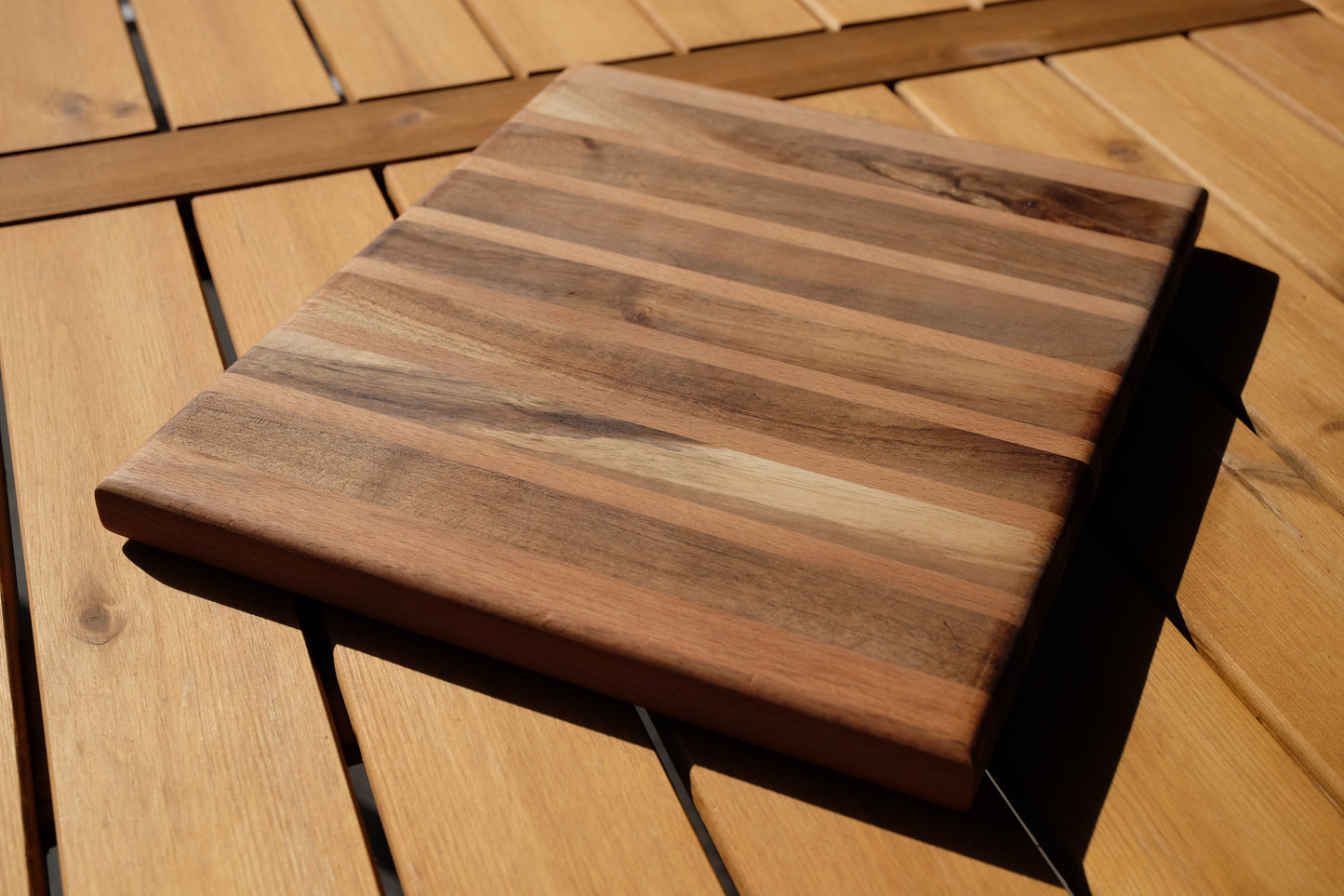 Ceviz/Kayın Kesme Tahtası - 28x23x2cm - Masif ağaç